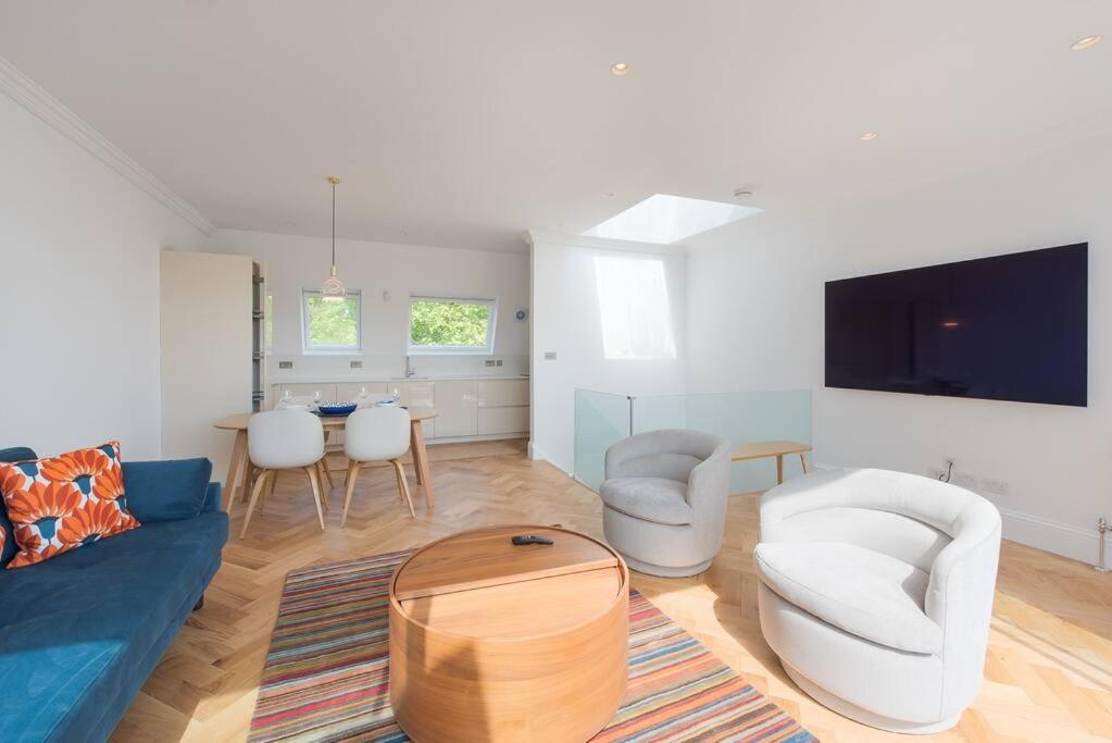 Stunning Two Bed Apartment Rh8 London Exterior foto