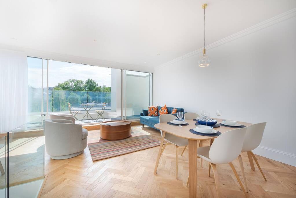 Stunning Two Bed Apartment Rh8 London Exterior foto