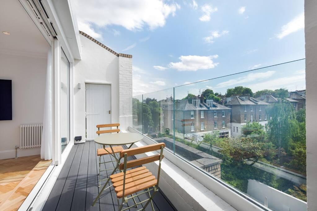 Stunning Two Bed Apartment Rh8 London Exterior foto